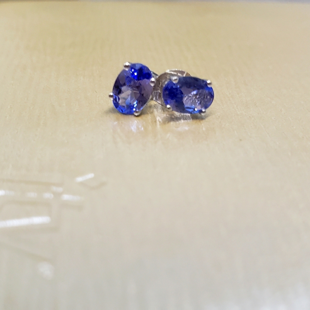 Oval Tanzanite stud earrings